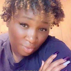 Meet your Posher, Kenyatta